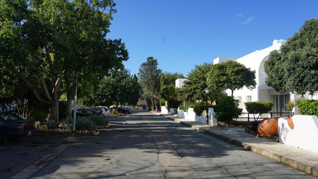 Paphos Gardens, Near Beach Exterior photo